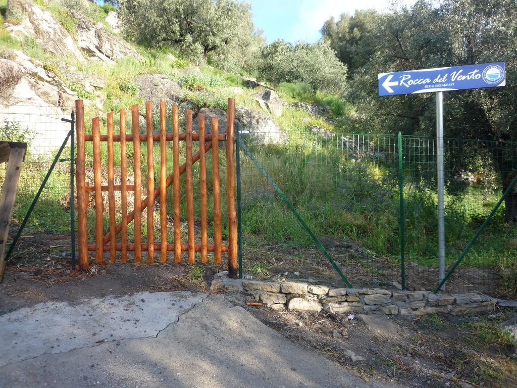 Rocca Del Vento Bed & Breakfast San Pantaleone ภายนอก รูปภาพ