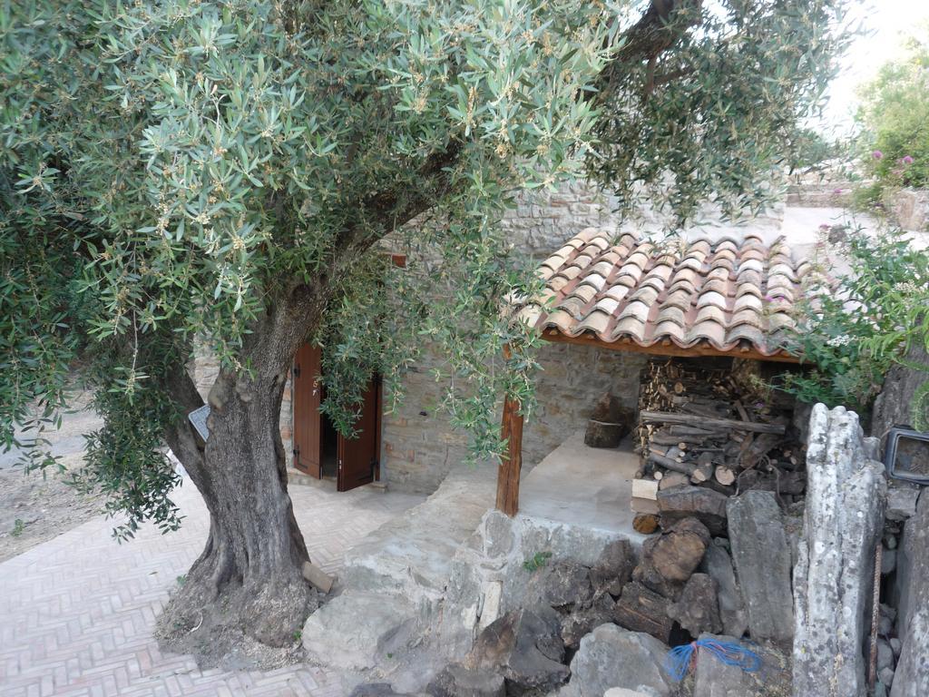 Rocca Del Vento Bed & Breakfast San Pantaleone ภายนอก รูปภาพ
