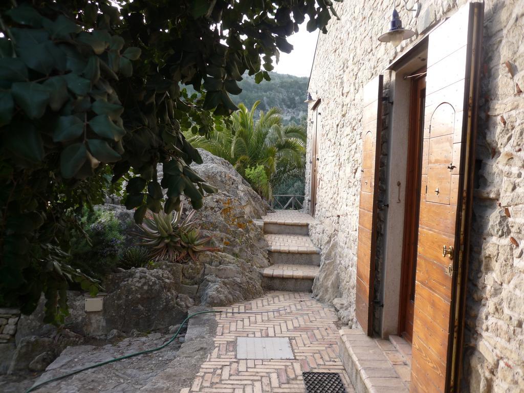 Rocca Del Vento Bed & Breakfast San Pantaleone ห้อง รูปภาพ