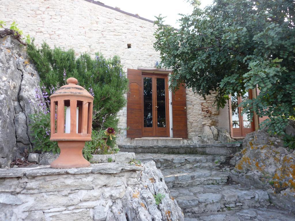 Rocca Del Vento Bed & Breakfast San Pantaleone ห้อง รูปภาพ
