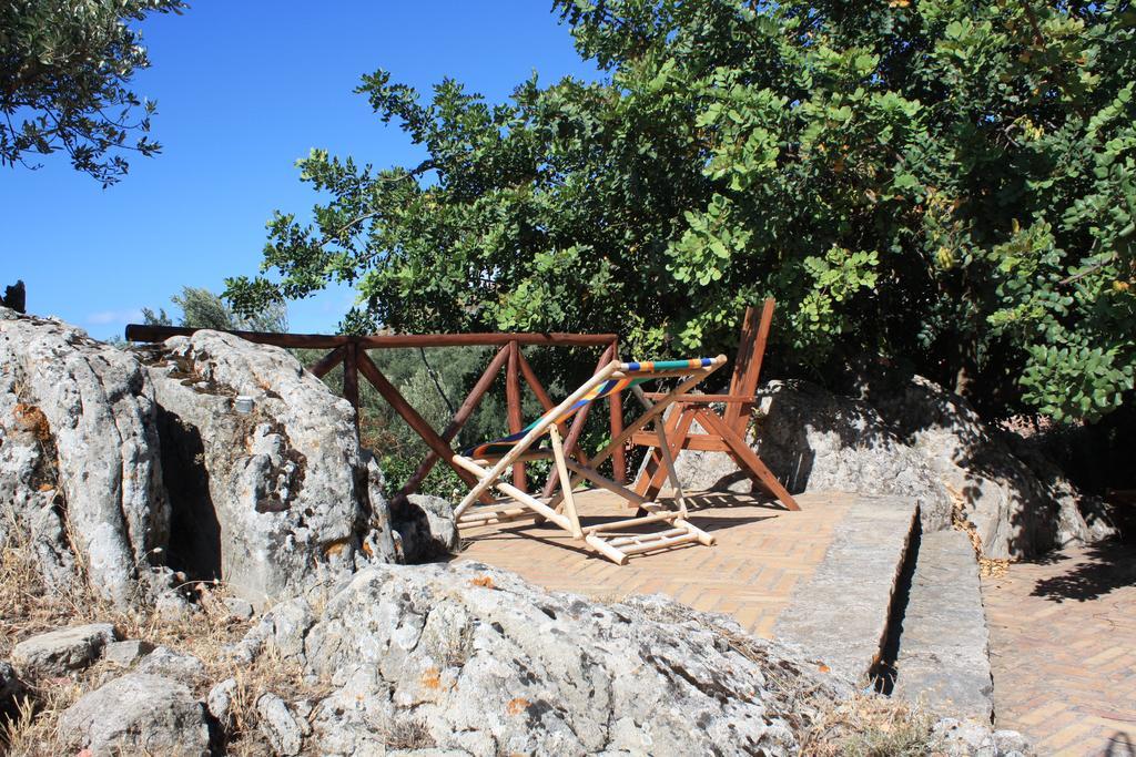 Rocca Del Vento Bed & Breakfast San Pantaleone ภายนอก รูปภาพ