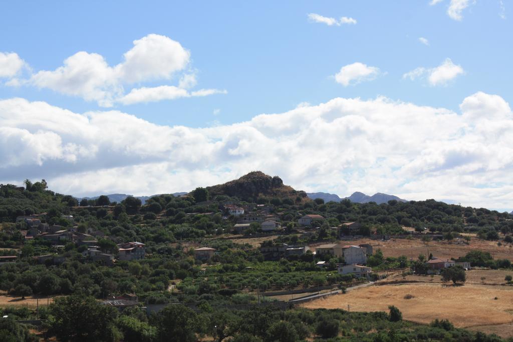 Rocca Del Vento Bed & Breakfast San Pantaleone ภายนอก รูปภาพ