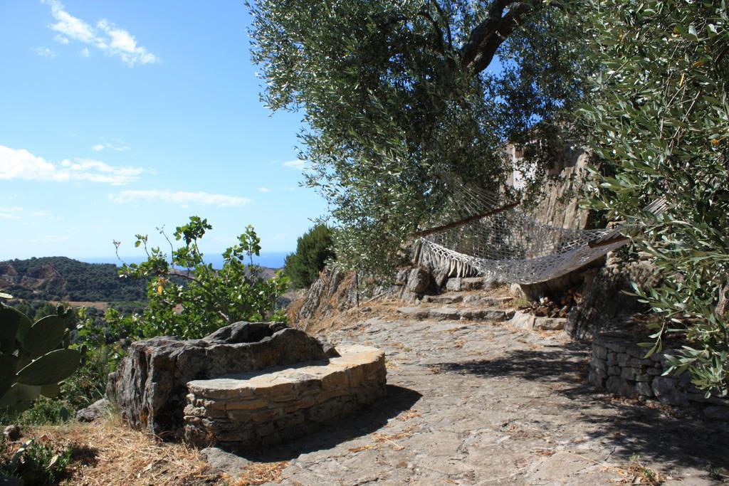 Rocca Del Vento Bed & Breakfast San Pantaleone ภายนอก รูปภาพ