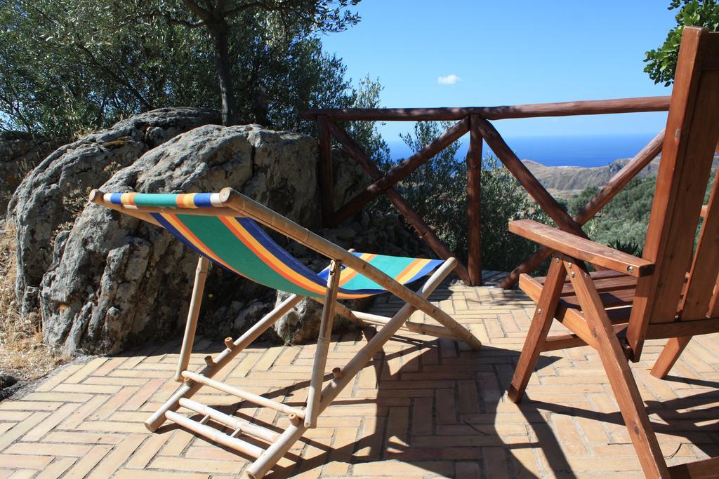 Rocca Del Vento Bed & Breakfast San Pantaleone ภายนอก รูปภาพ