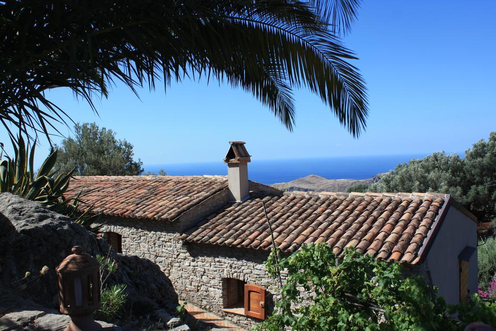 Rocca Del Vento Bed & Breakfast San Pantaleone ภายนอก รูปภาพ